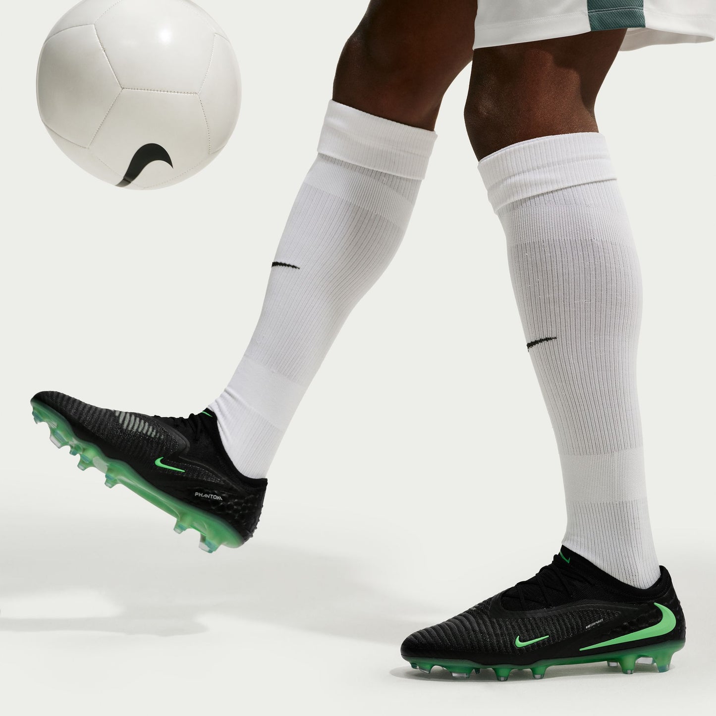 Nike Phantom 6 Low Elite FG Firm Ground Soccer Cleat - Black/ Illusion Green