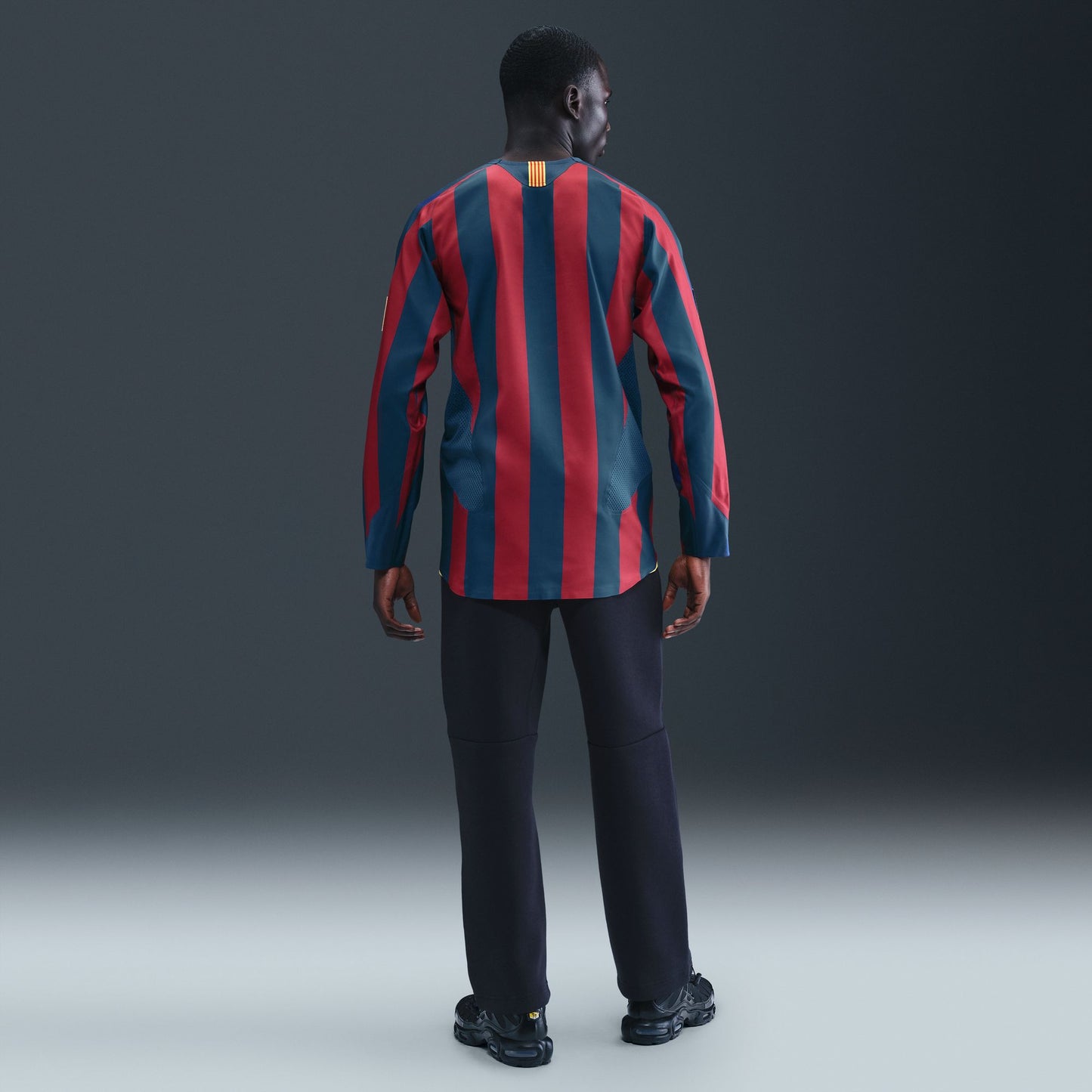 Nike Men's Barcelona 2005/2006 Reissue